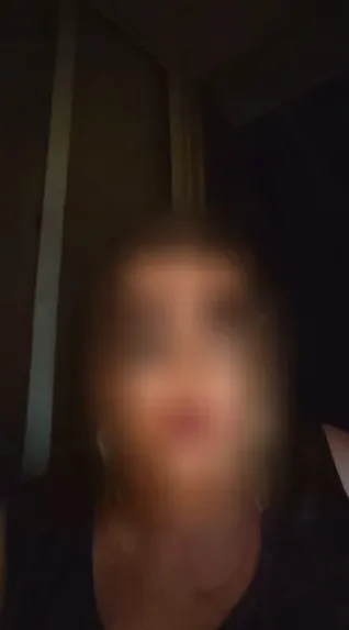 Büsra, 34