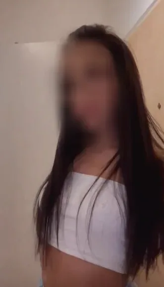 Denise, 28