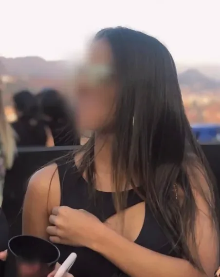 Greta, 23