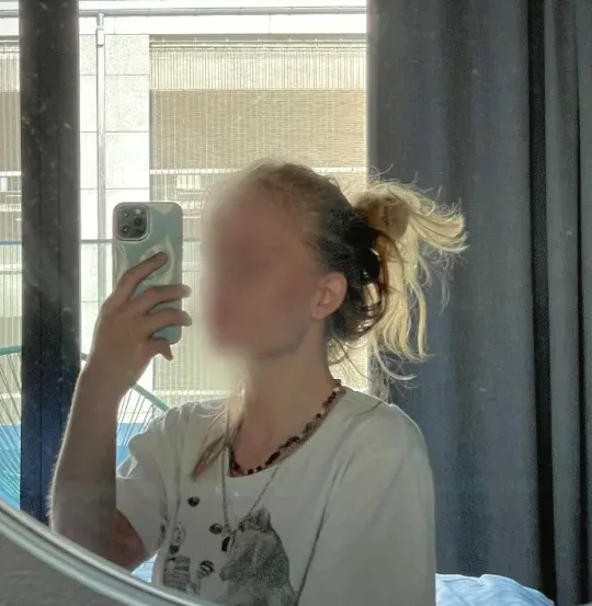 Maja, 19