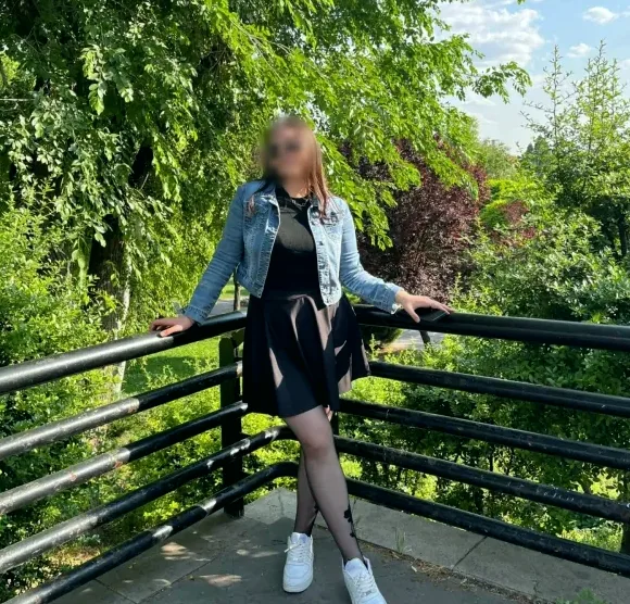 Melina, 21