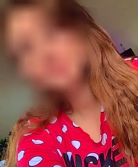 Melina, 31