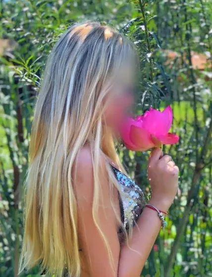 Michelle, 31